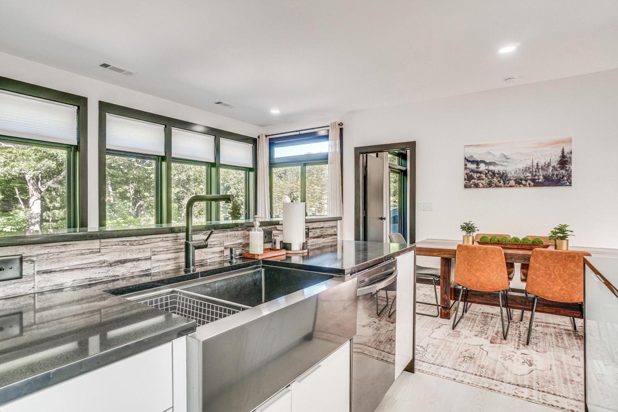 Luxury Modern Home On Golf Course With Game Room! Helen Exterior photo